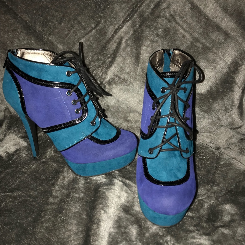 Dollhouse spike heel colorblock booties size 8